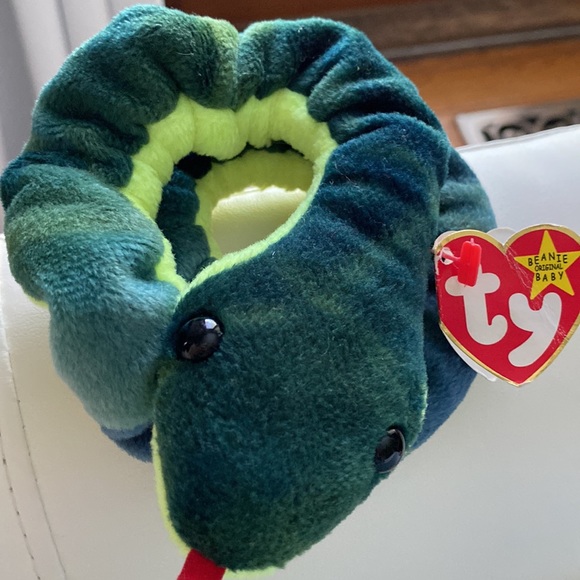 Gifted to a buyer. Ty Beanie Babies Original Hissy the snake.Born April 4, 1997. - Picture 10 of 10